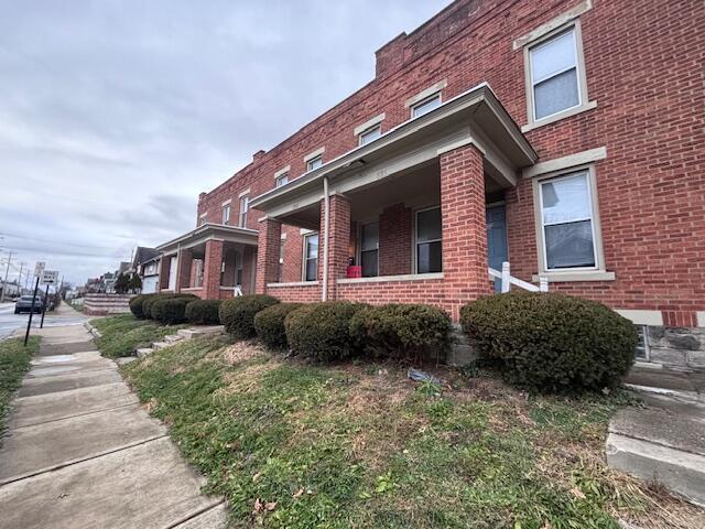 property at 896 E Whittier St