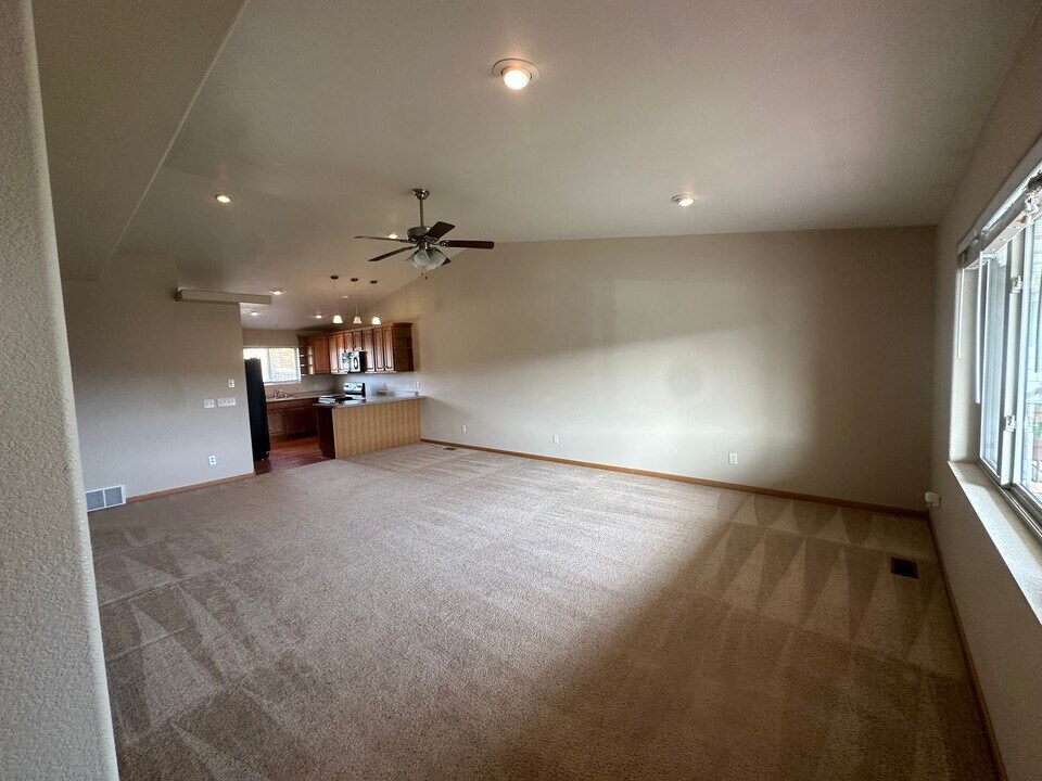 402-404 Tranquility Ln in Spearfish, SD - Building Photo