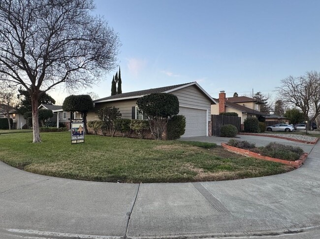 29 Cypress Dr in Woodland, CA - Building Photo - Building Photo