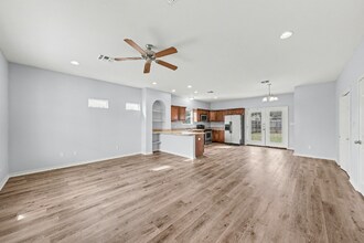 1124 N Penelope St in Belton, TX - Foto de edificio - Building Photo