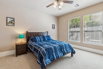 1049 W 22nd St in Houston, TX - Building Photo - Building Photo