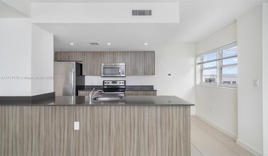 910 West Ave, Unit 0339 in Miami Beach, FL - Building Photo - Building Photo