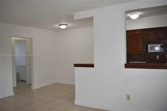 16851 NE 21st Ave in North Miami Beach, FL - Building Photo - Building Photo