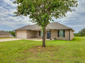 2202 Buchanan Dr in Blanchard, OK - Building Photo - Building Photo