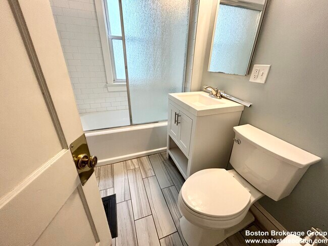 20 Dawes St, Unit #1 in Boston, MA - Building Photo - Building Photo