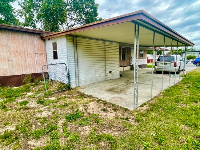 1901 Viceroy Ln in Holiday, FL - Building Photo - Building Photo