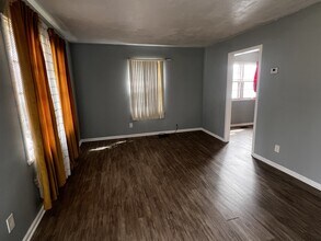 1705 Lyons Ct in Waukegan, IL - Building Photo - Building Photo