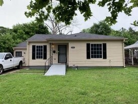 2538 Stovall Dr in Dallas, TX - Building Photo