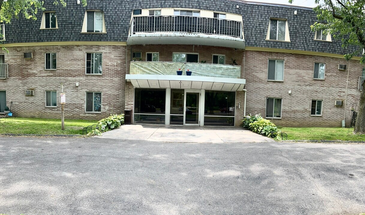 Hamburg Heights in Hamburg, NY - Foto de edificio