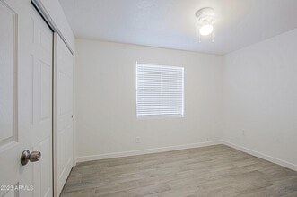 13211 North 21st Pl in Phoenix, AZ - Building Photo - Building Photo