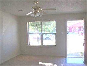 306 Horseshoe Dr, Unit #A in Copperas Cove, TX - Building Photo - Building Photo