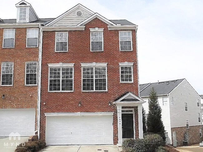 4699 Creekside Villas Way
