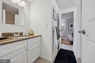 1631 South St in Philadelphia, PA - Building Photo - Building Photo