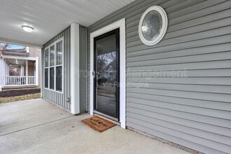 4674 Grand Strand Dr in Grove City, OH - Building Photo - Building Photo