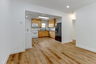 646 N 15th St in San Jose, CA - Foto de edificio - Building Photo