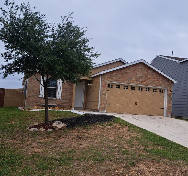 10968 Bosal Trail in San Antonio, TX - Building Photo