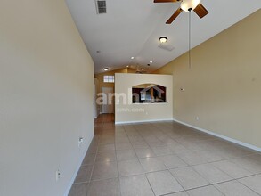 950 Woodsong Way in Clermont, FL - Foto de edificio - Building Photo