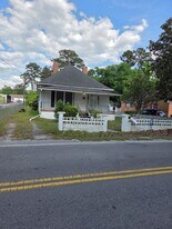 371 Bridge St in Bamberg, SC - Building Photo