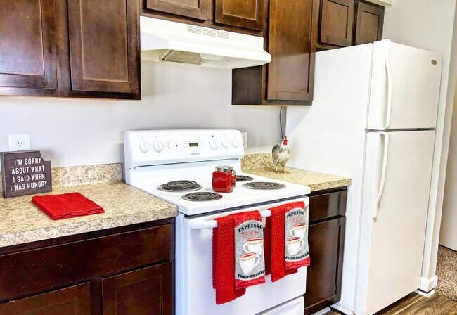 property at 5915 Uvalde Rd