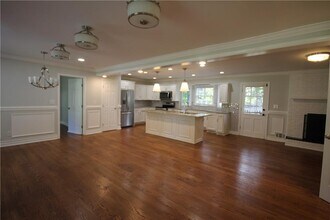 3212 Topaz Ln SW in Atlanta, GA - Building Photo - Building Photo