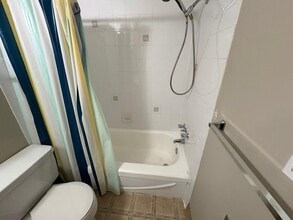 432 Huntsville Crescent NW in Calgary, AB - Building Photo - Building Photo