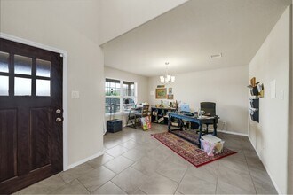 6914 Ithaca Heights Ln in Richmond, TX - Foto de edificio - Building Photo