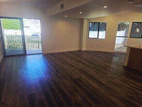 862 Moraga Dr in Los Angeles, CA - Building Photo - Building Photo