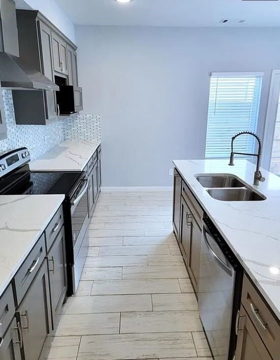 property at 8203 Oak Knoll Ln