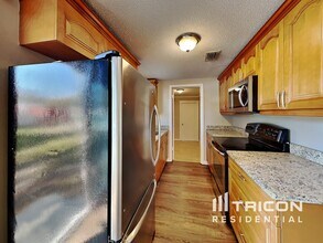 1017 Jadewood Ave in Clearwater, FL - Building Photo - Building Photo