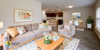 108 Lynbrook Dr in Palm Coast, FL - Building Photo