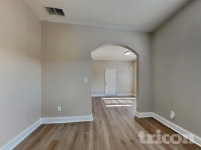 4556 Bellemeade Dr in Douglasville, GA - Foto de edificio - Building Photo