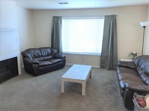 659 N 700 E in Provo, UT - Foto de edificio - Building Photo