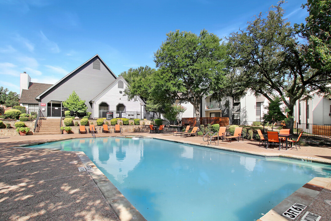 Wythe Apartment Homes in Irving, TX - Foto de edificio