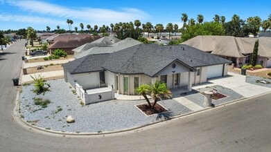 715 Lake View Dr in Mission, TX - Building Photo - Building Photo