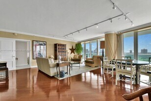19955 NE 38th Ct, Unit # 1701 in Aventura, FL - Building Photo