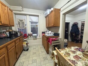 1800 Commonwealth Ave in Boston, MA - Building Photo - Building Photo