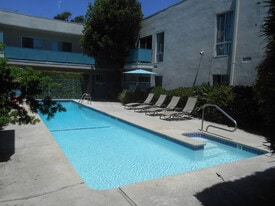 325 Bay St. in Santa Monica, CA - Building Photo