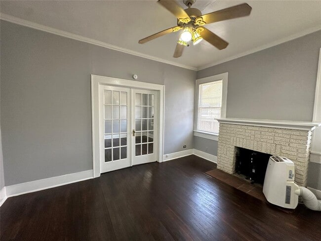 4430 Bell St in Houston, TX - Building Photo - Building Photo