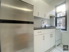 EAST 55 STREET in New York, NY - Building Photo - Building Photo