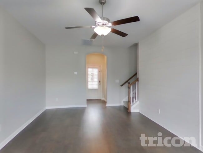 704 Finse Dr, Unit V-7 in Spring Hill, TN - Foto de edificio - Building Photo