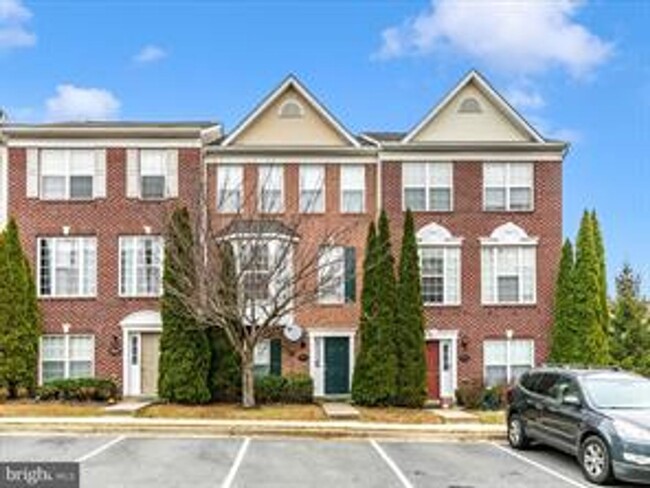 property at 2534 Emerson Dr