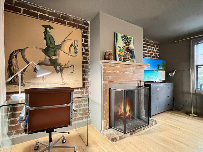 property at 120 E Charlton Ln