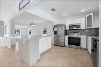 2441 Tarpon Dr in Miramar, FL - Building Photo - Building Photo