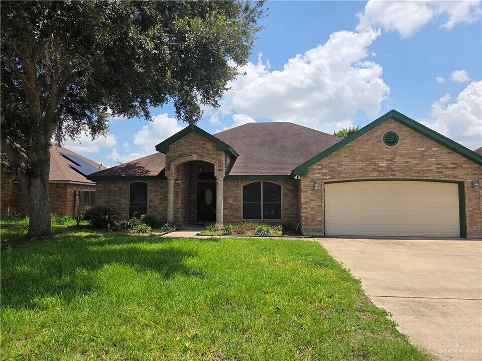 2705 Amherst Ave in McAllen, TX - Building Photo