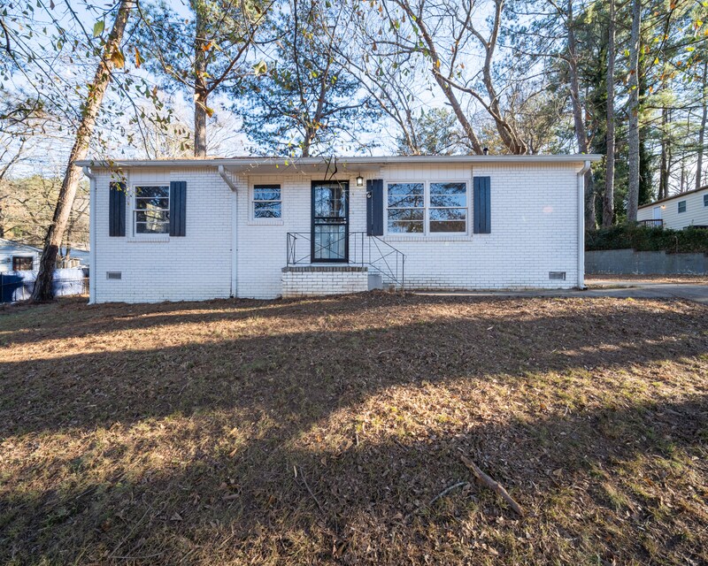 2371 Swallow Cir SE in Atlanta, GA - Foto de edificio