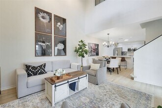 13171 Whitehaven Ln in Ft. Myers, FL - Foto de edificio - Building Photo