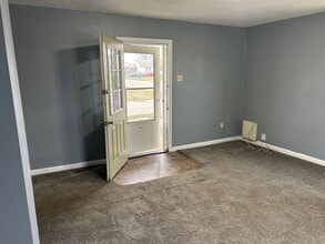 101 W 1st St in Connersville, IN - Building Photo - Building Photo