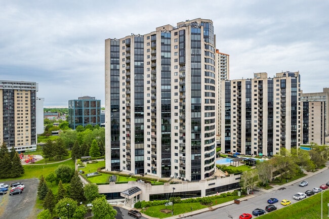 L’Estuaire III in Longueuil, QC - Building Photo - Building Photo