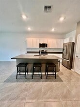 31325 Midnight Sun Wy in Wesley Chapel, FL - Building Photo - Building Photo