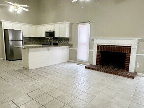 515 Meadow Ridge Cir in Birmingham, AL - Foto de edificio - Building Photo